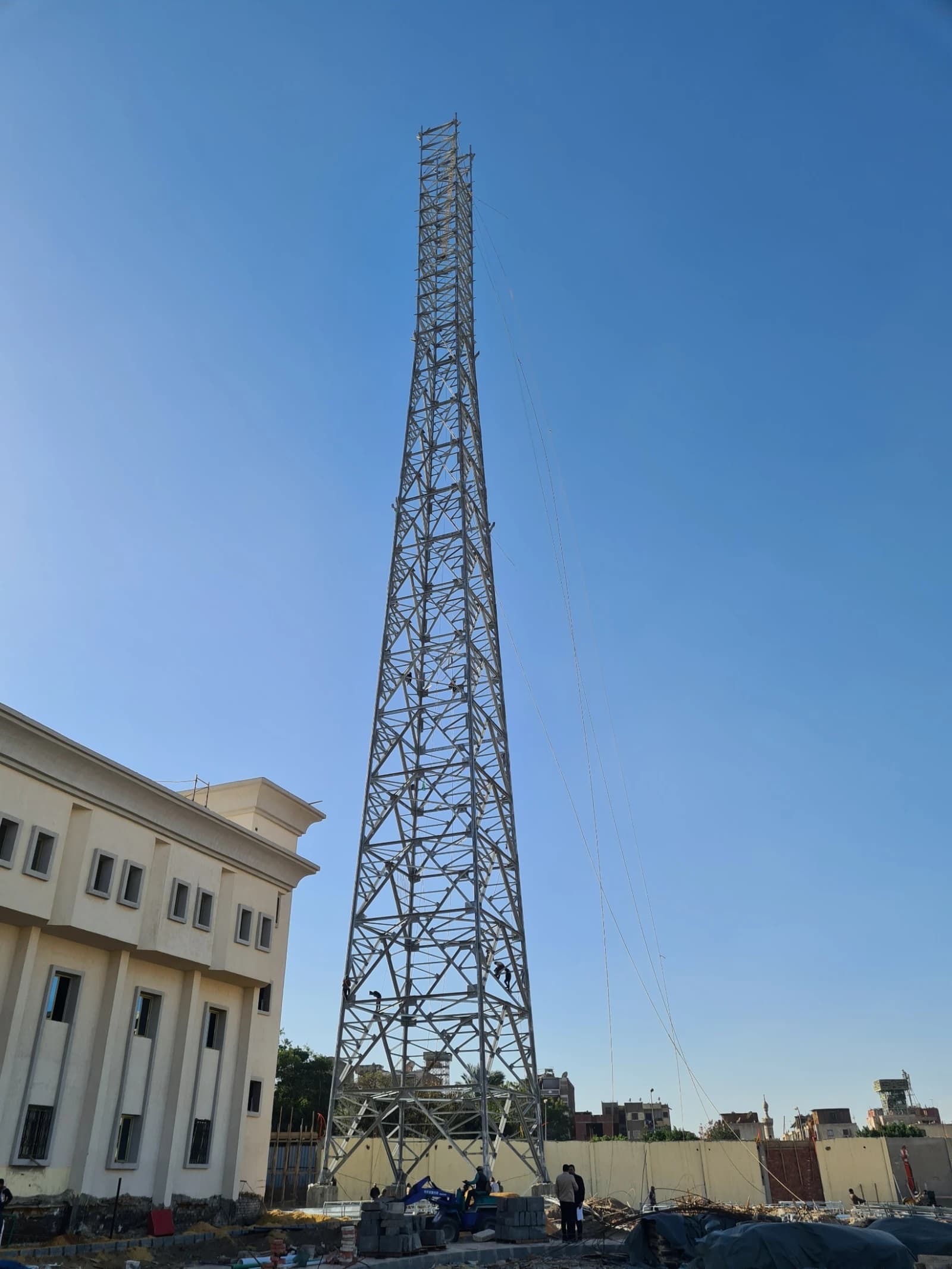 برج اتصالات الدراسة — صورة 3